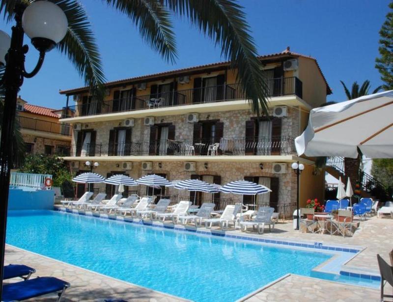 Hotel Elena 3*